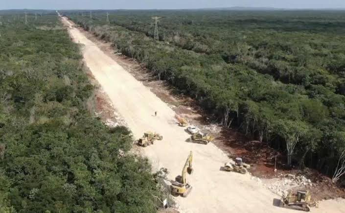 Playa del Carmen devastada por la construcción del Tren Maya